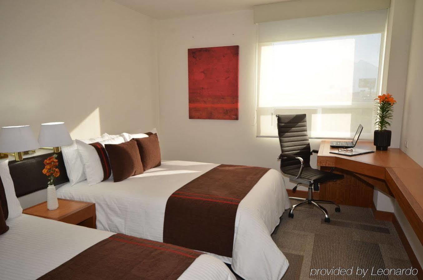 Hotel Mision Express Querétaro Esterno foto