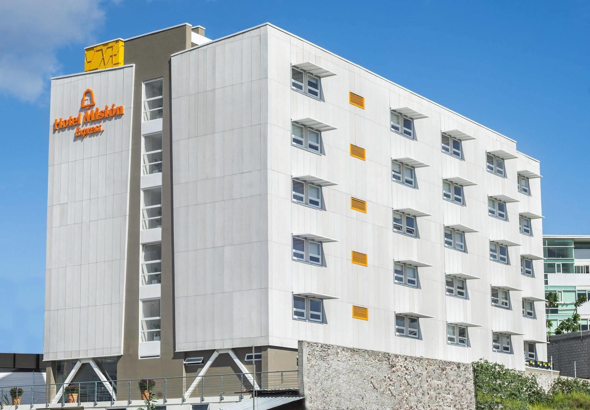 Hotel Mision Express Querétaro Esterno foto